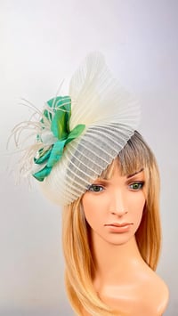 Image 4 of Ivory Fascinator Green Silk Flower Mini Hat Sculpted Crinoline Headpiece Wedding Hat