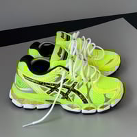 Image 1 of size: us8.5 uk6.5 eu40  cm25.5