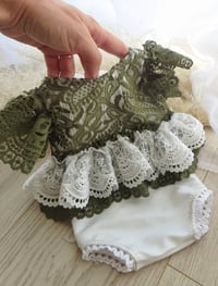 Image 1 of Photo prop newborn set - Livia - body-dress with headband (green-off white)
