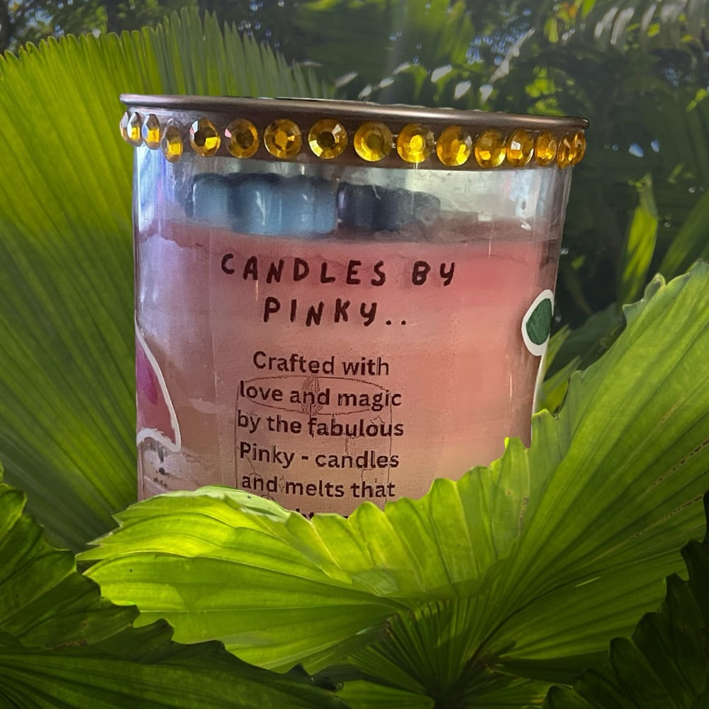 Image of Citrus Craze medium soy wax candle