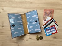 Image 2 of Portafogli Compatto nuvole