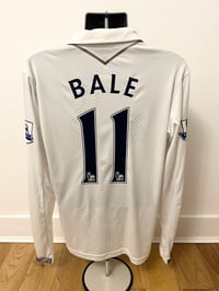 Image 3 of Tottenham Hotspur “BALE 11” 2012/13 Long Sleeve Home Shirt + patches (L)
