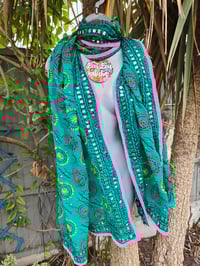 Image 3 of Thassos scarf -Green with pink trim