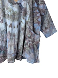 Image 7 of XL 100% Cotton Forager Top in Stormy Spiral Ice Dye