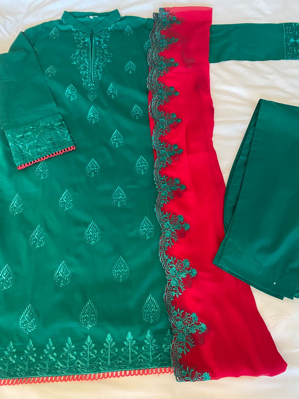 Leaf embroidery