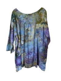 Image 8 of XL Cotton Woven Forager Top in Earthy Watercolor Ice Dye