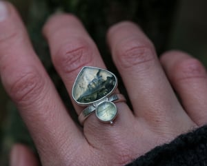 Image of Moss Agate and prehnite leaf ring