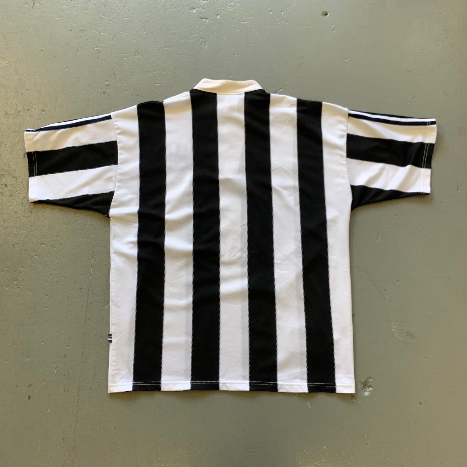 Image of 95/96 Newcastle Home shirt size xl 