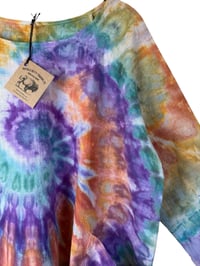 Image 3 of M Cotton Woven Forager Top in Tropical Spiral Ice Dye