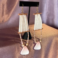 Image 3 of 1 tier Pink conch & Dentalium Earrings