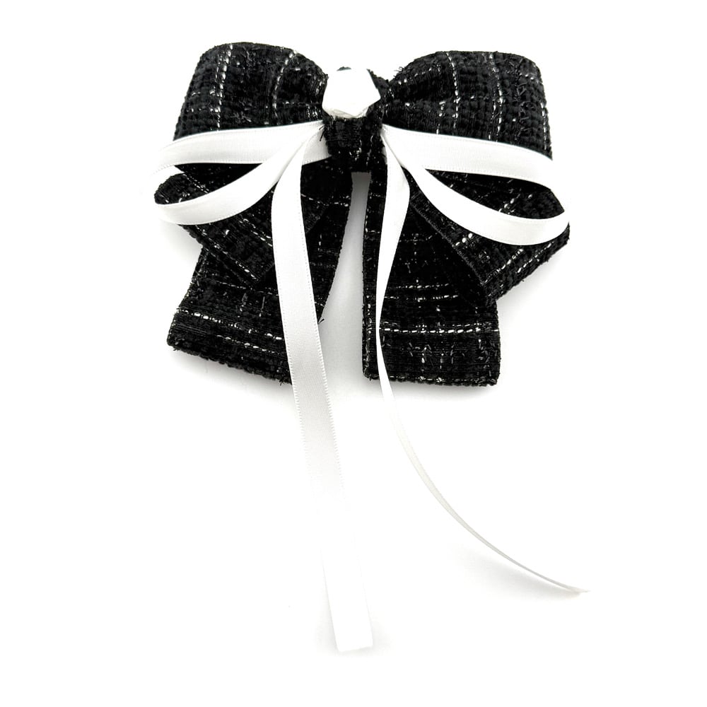 Image of The Heiress Single Clip