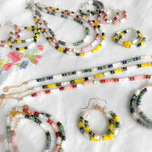 Image of COLLIER TAHITI - Rose - Jaune ou Vert