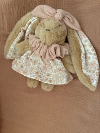 Image 1 of DOUDOU MINIATURE ET SA TENUE FLEURI PASTEL