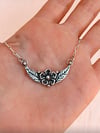 FLORAL NECKLACE