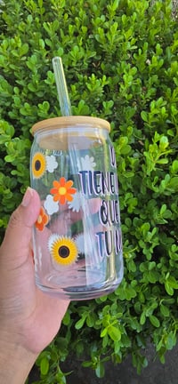 Image 3 of Dios tiene un proposito 16-ounce glass includes straw and straw washing brush 