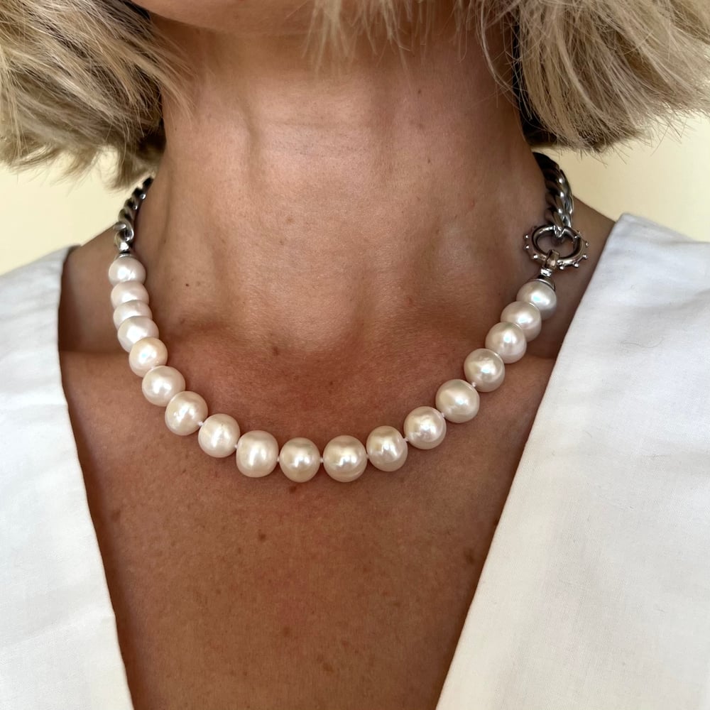 Image of Baroque pearl necklace with locks