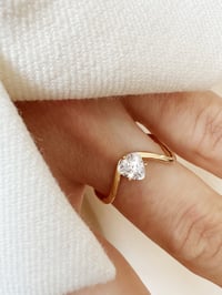 Image 1 of Bague ONDINE Trillion