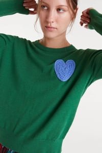 Image 1 of JERSEY PUNTO VERDE CON PRINT CORAZON