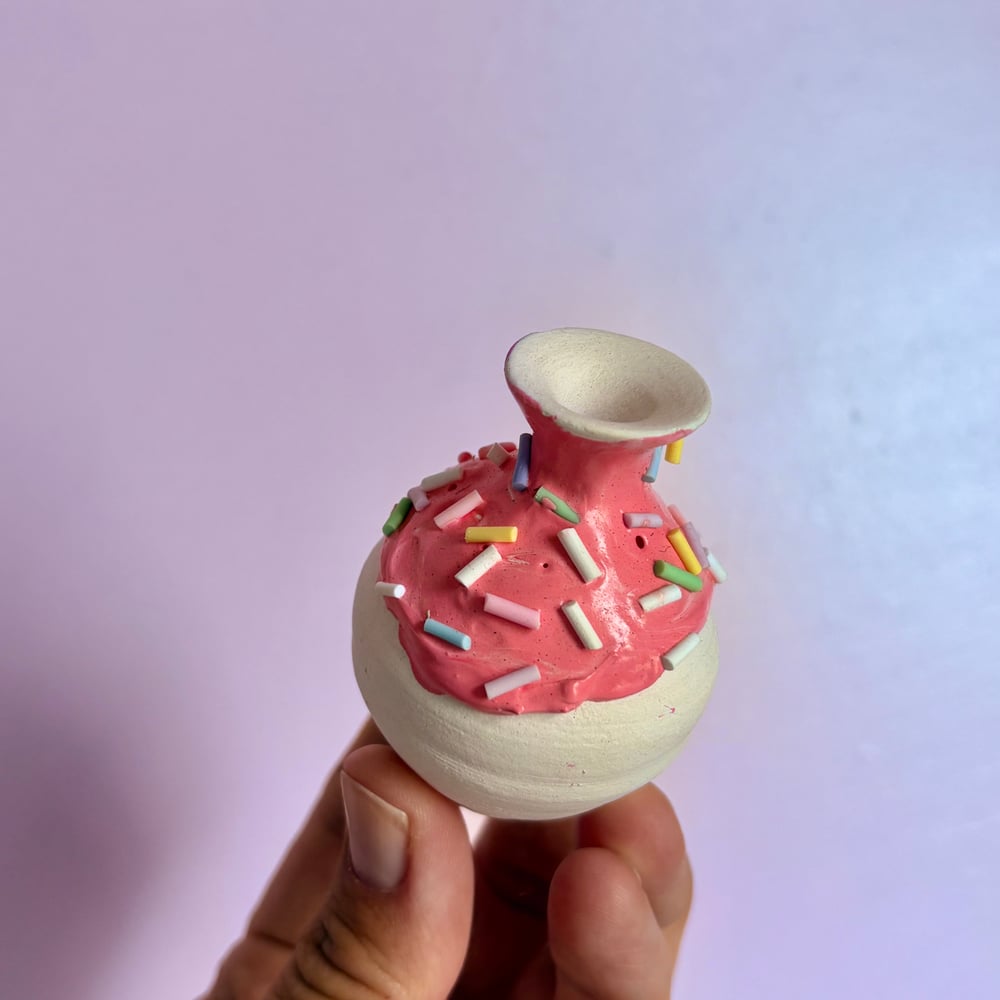 Image of Strawberry Cake Pot