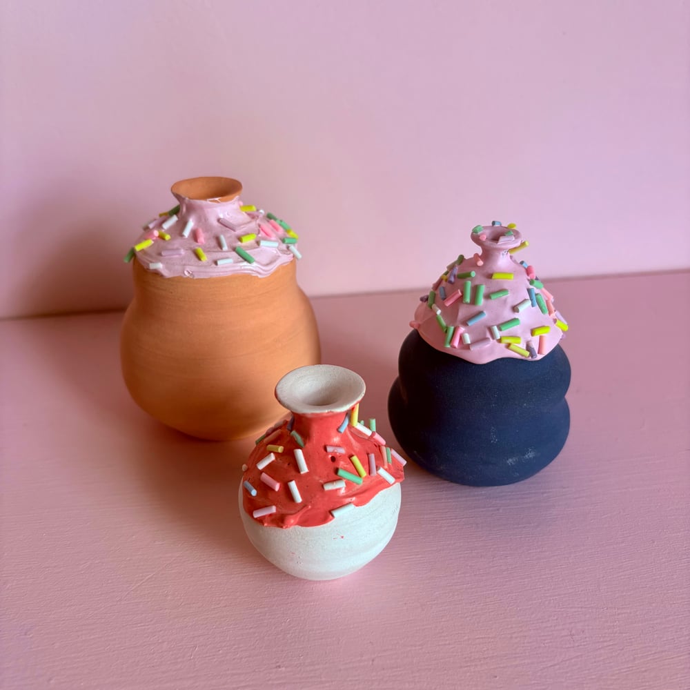 Image of Strawberry Cake Pot