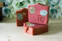 Image 3 of Hot Pink Raspberry Fruity Artisan Vegan Soap Bar| Scent: Black Raspberry Vanilla