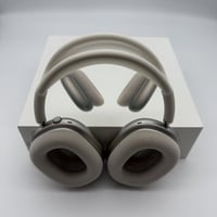 Image 5 of Apple AirPods Max USB-C - Starlight