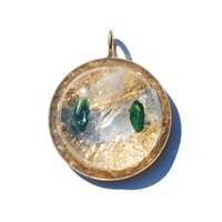 43mm:  Brazilian Quartz/Pearl/Golden Mica/Gd - 68