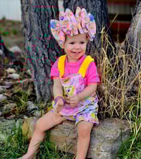 Image 4 of Who lives in a pineapple under the sea?!