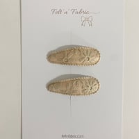 Almond Snap Clips / Set of 2