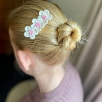 Geranium flower clip