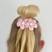 Pink Daisy clip