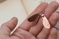 Image 3 of Collana con vera samara di acero sicomoro in rame e finitura lucida