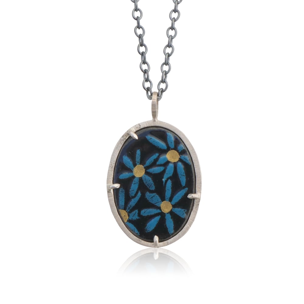 Image of blue daisy pendant