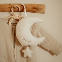 Image 1 of Peluche musicale à suspendre lune et étoile Newborn