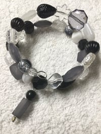 19 Glass & Acrylic Memory Wire Bracelet