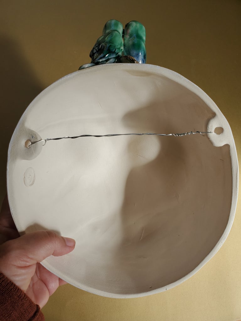 Large round wall mask with lovebirds Image 5