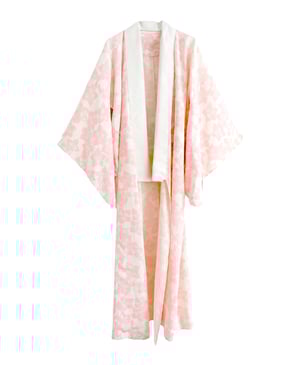 Image of Silke kimono dame i rosa med anemoner