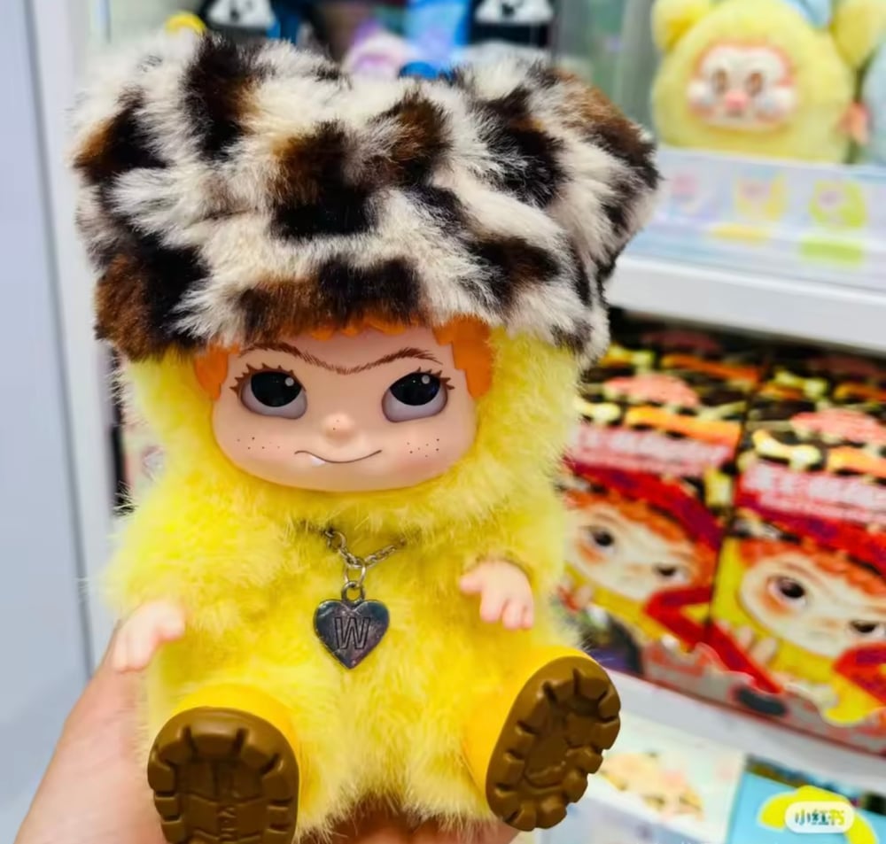 Image of Wakuku Fuzzy Fun Party Blind Box 🧡