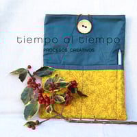Image 1 of Funda acolchada para libros o cuadernos