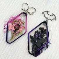 Image 2 of [PREORDER] Madoka & Homura Dry Flower Acrylic Charm