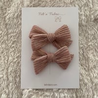 Image 1 of Pink Sapphire Bow / Small