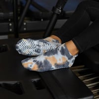 Image 2 of Injinji Grip Full Foot No Show Lavender Storm L/XL