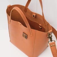 Image 6 of 3-Panel Two-way Tote in vintage tan