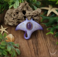 Image 2 of Manta ray necklace with amethyst