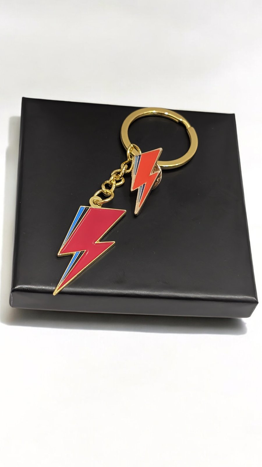 Lightning Bolt Keyring and Badge Set | BowieGallery