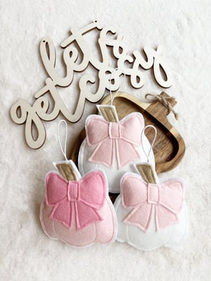 Image of Felt Bow Pumpkin decorations 