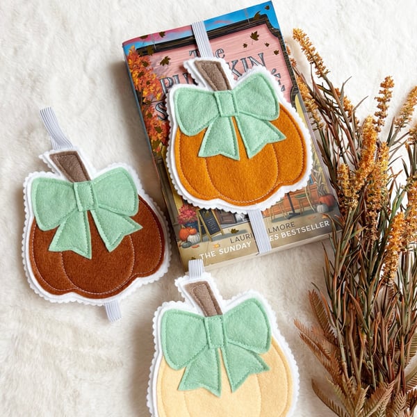 Image of Felt Bow Pumpkin Bookmarks