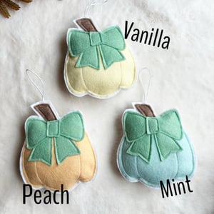 Image of Felt Bow Pumpkin Bookmarks