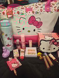 Image 3 of Hello Kitty Travel Bag Bundle 