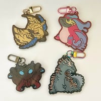 Image 2 of MHWilds Apexes Keychains